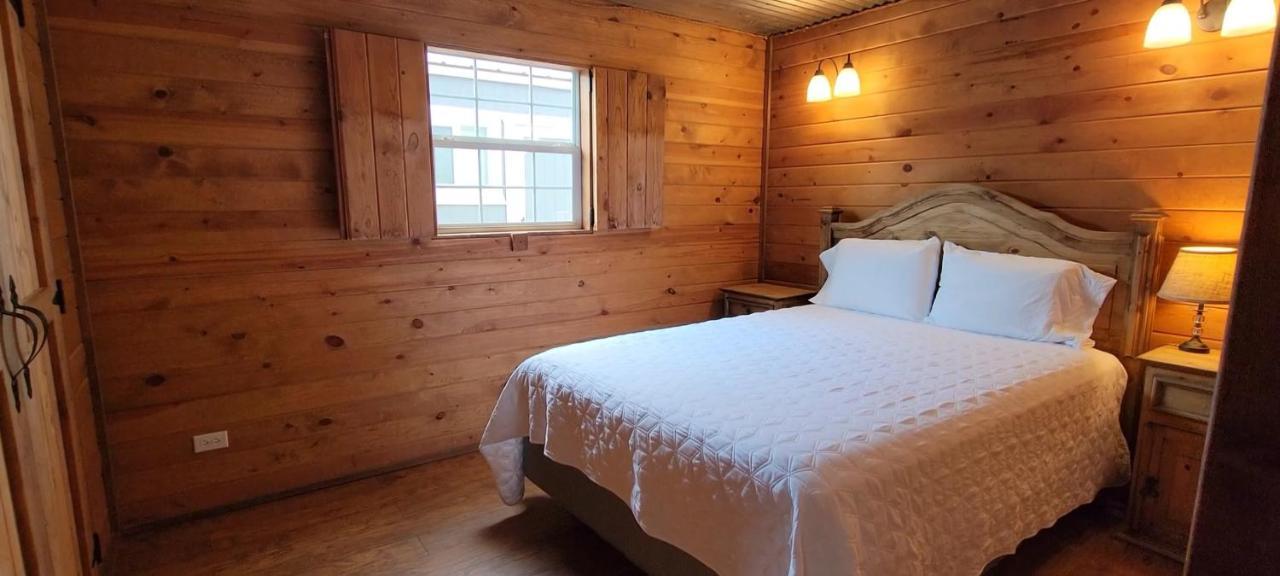 Stateline Cabin Hobbs Exterior photo